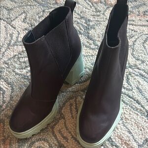 Sorel Brown and Green Heeled Boots